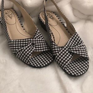 Life Stride woman’s sandals 👡 SZ 7.5
